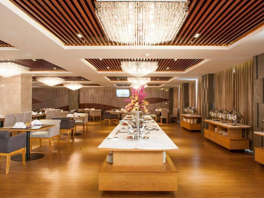 Iris Hotel Кантхо Екстер'єр фото