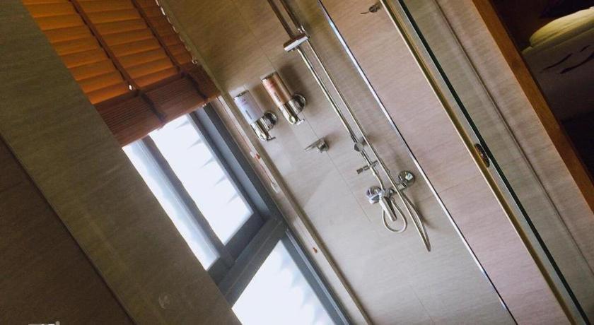 Iris Hotel Кантхо Екстер'єр фото