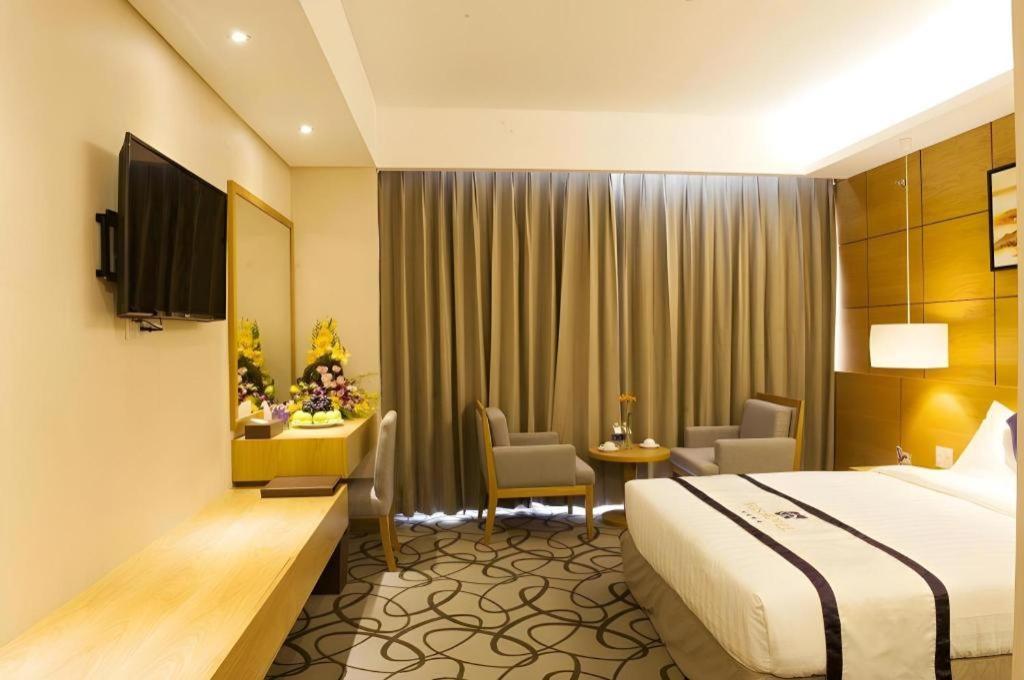 Iris Hotel Кантхо Екстер'єр фото