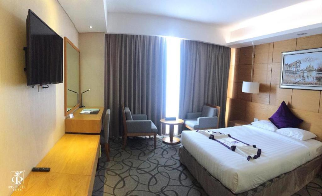 Iris Hotel Кантхо Екстер'єр фото