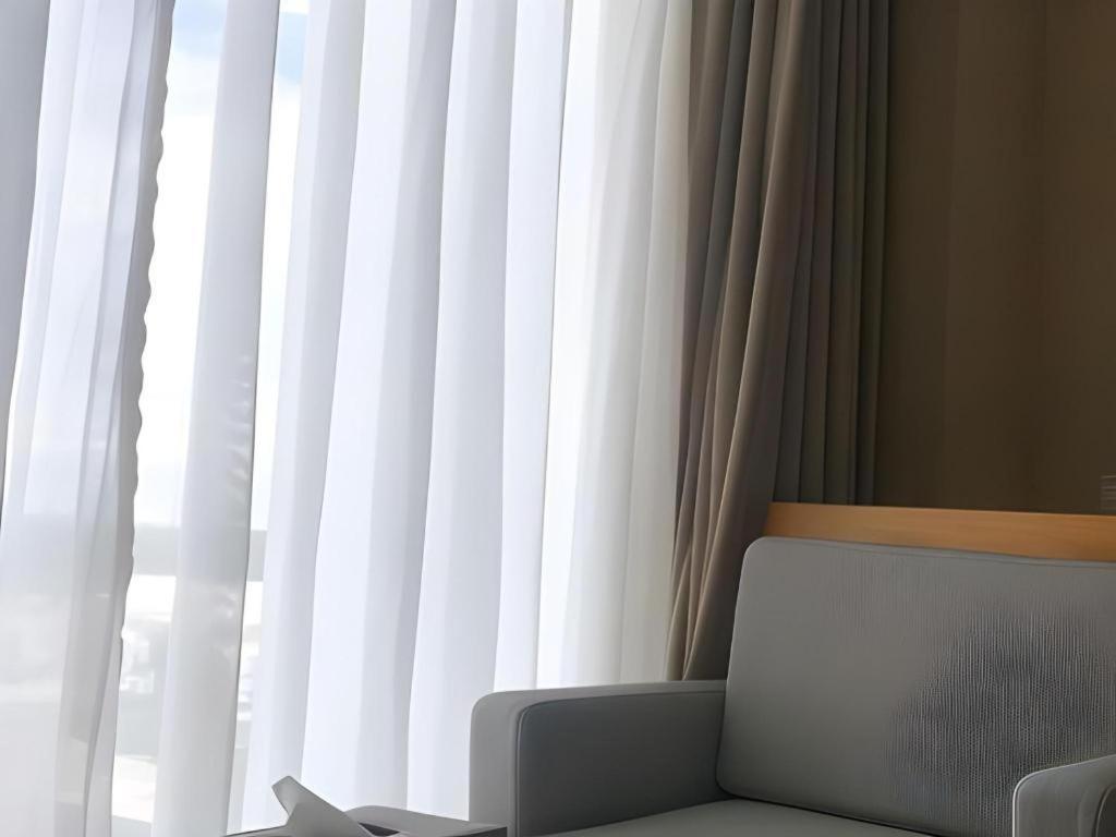 Iris Hotel Кантхо Екстер'єр фото