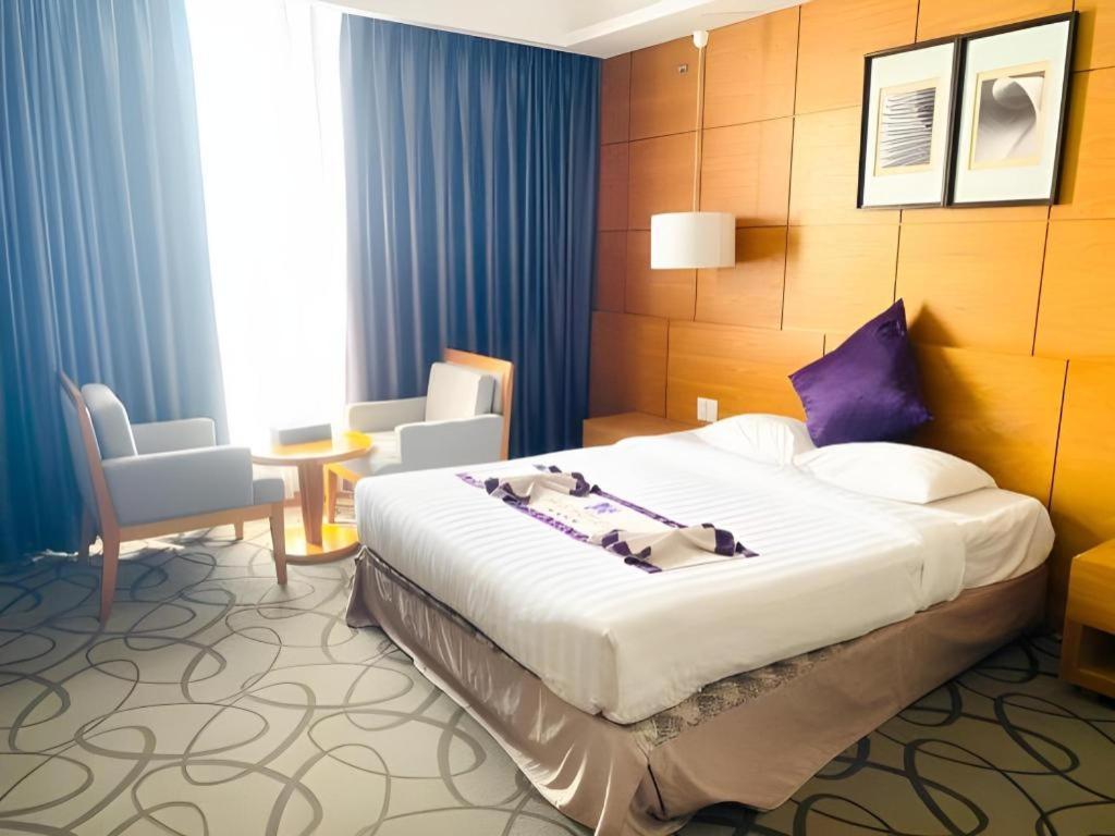 Iris Hotel Кантхо Екстер'єр фото