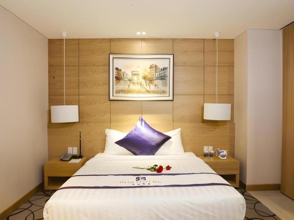 Iris Hotel Кантхо Екстер'єр фото