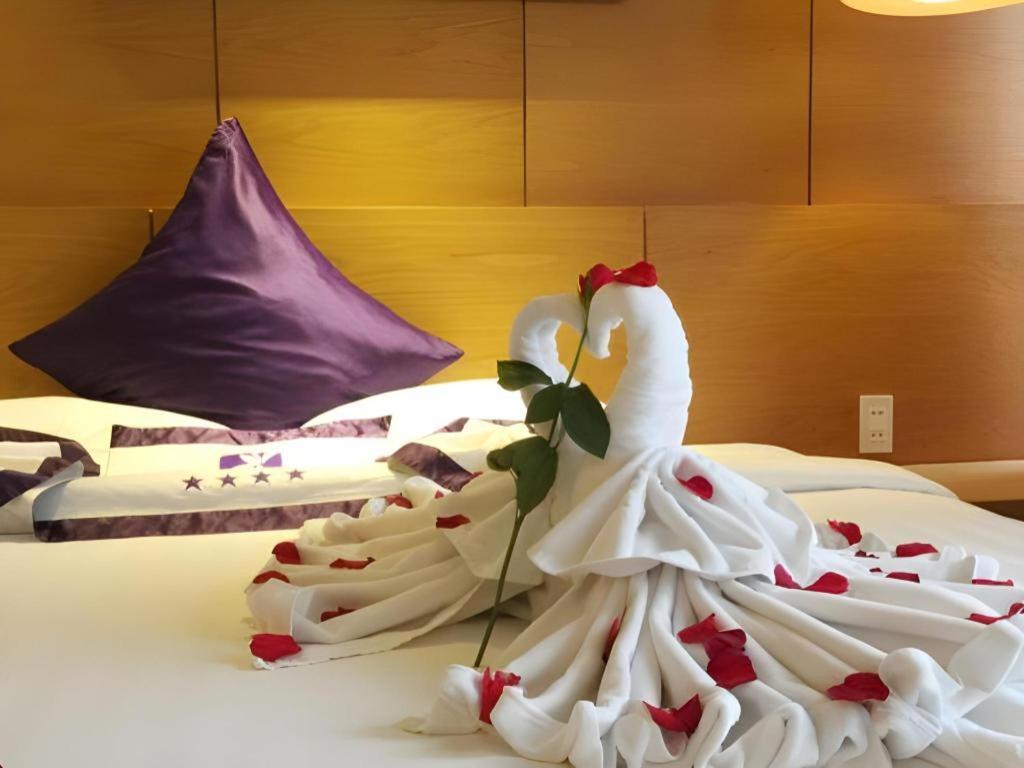 Iris Hotel Кантхо Екстер'єр фото