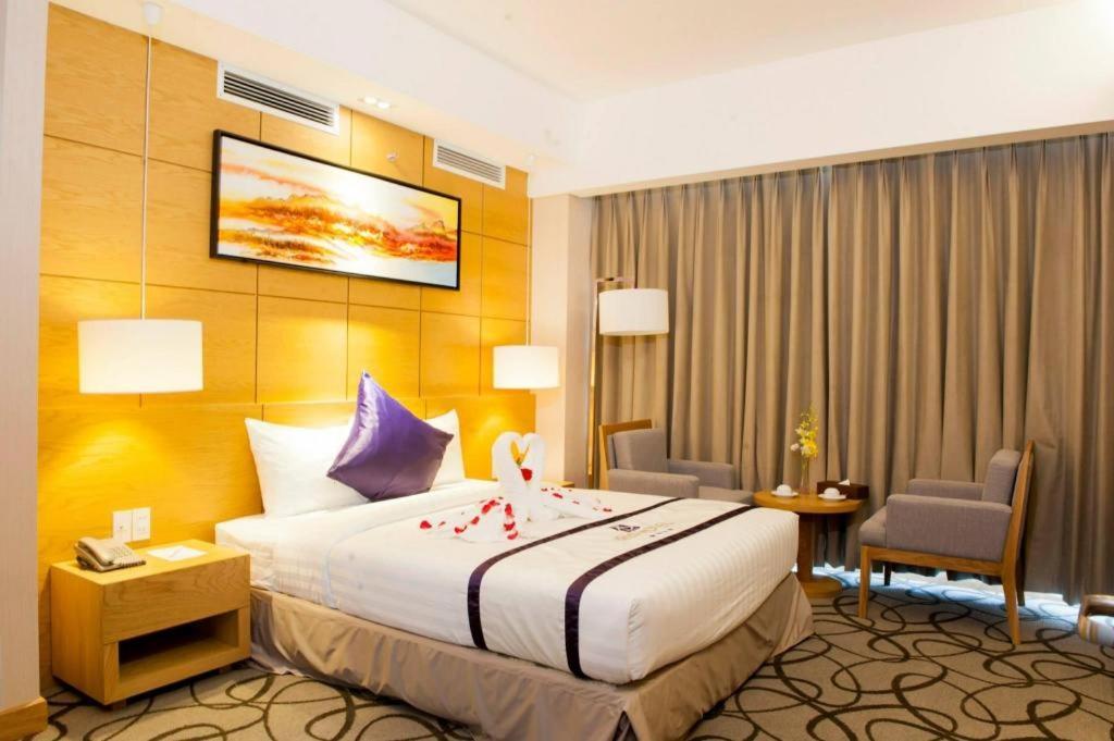 Iris Hotel Кантхо Екстер'єр фото